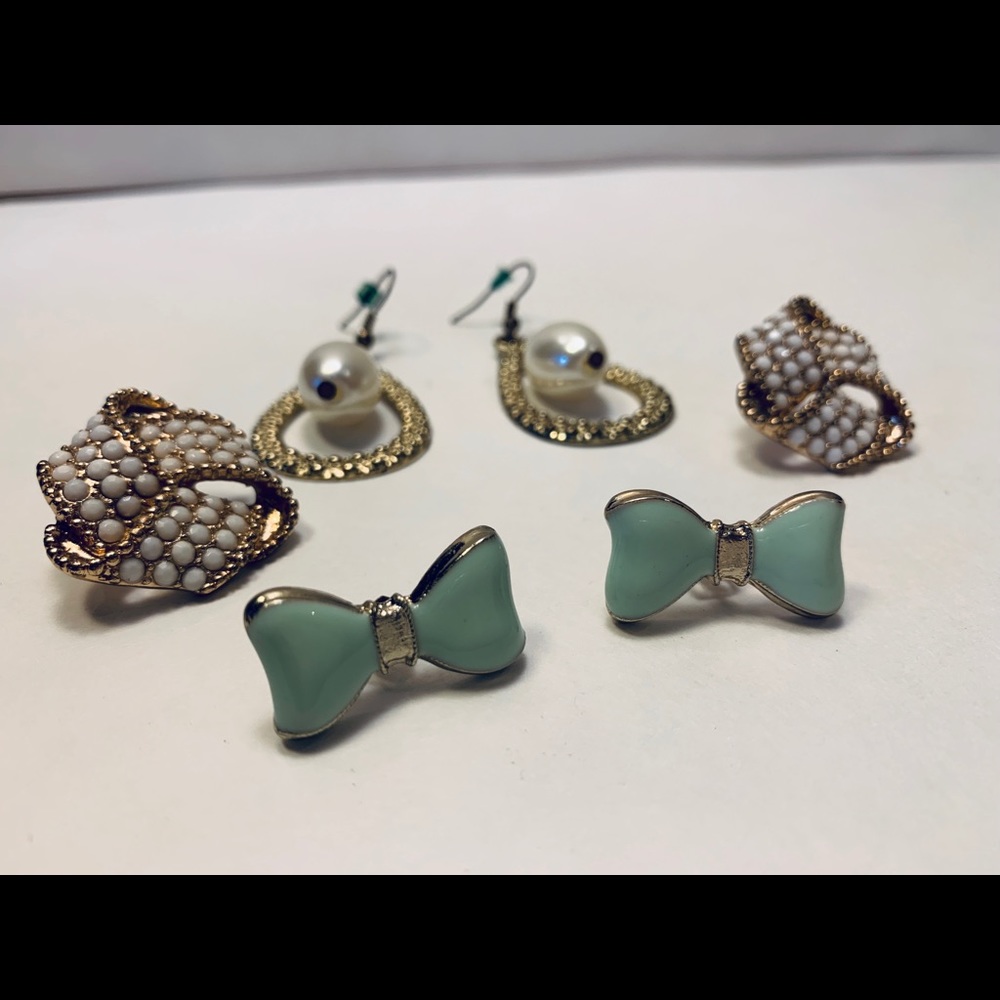 Set of three classy earrings